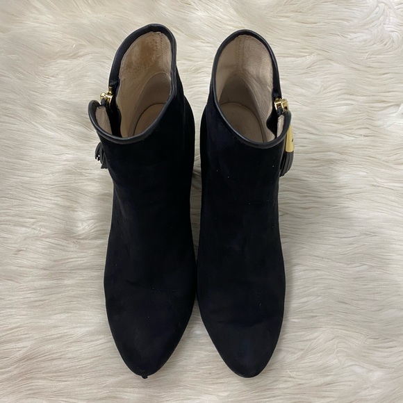 Louise et Cie Black Suede Leather Good Zipper Heel Ankle Booties - Picture 2 of 11